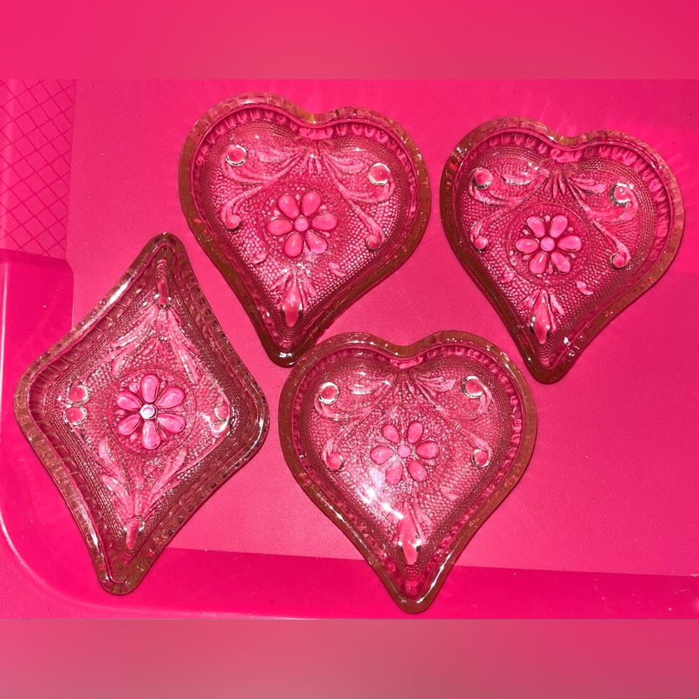 Tiara Glass